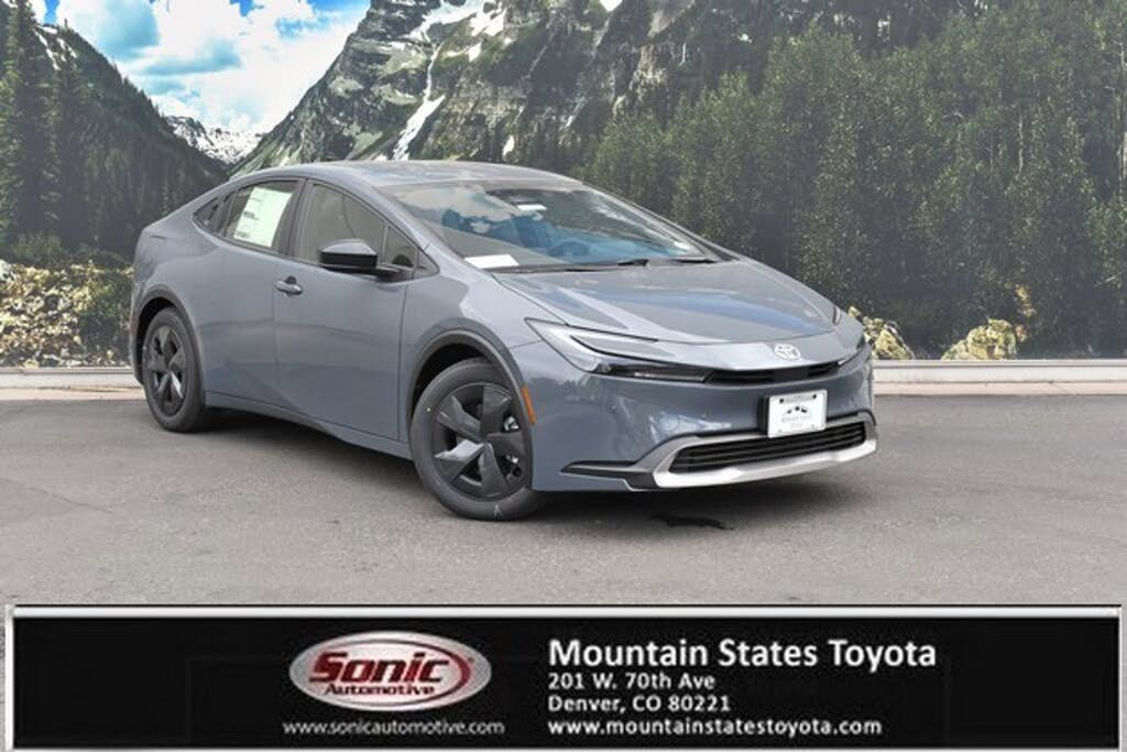 2026 Toyota Prius Plug-In Hybrid SE FWD