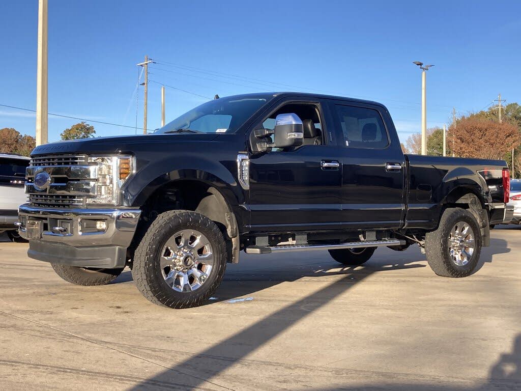 2019 Ford F-250 Super Duty Lariat Crew Cab 4WD