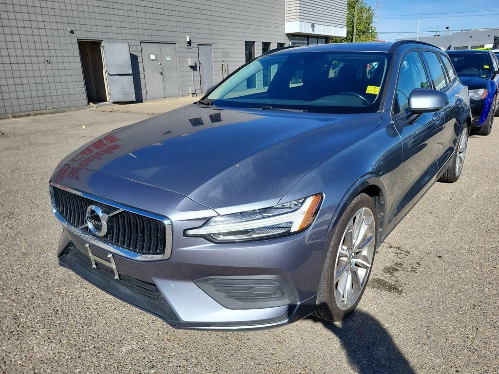 2020 Volvo V60 T6 Momentum AWD