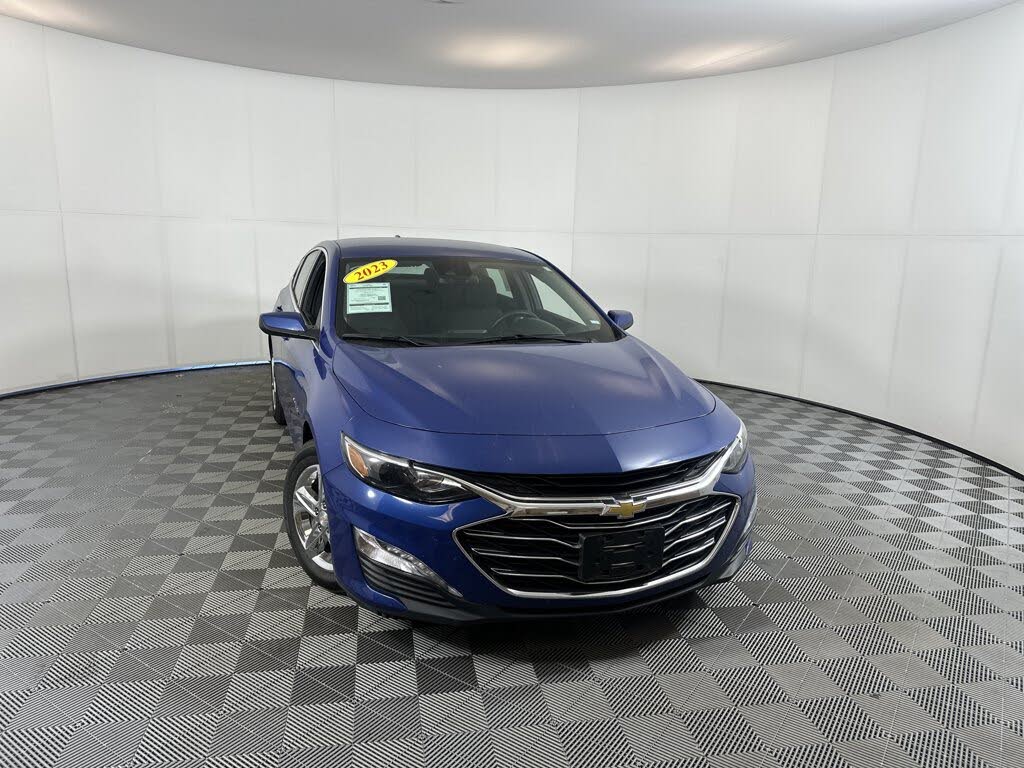 2023 Chevrolet Malibu LT with 1LT FWD