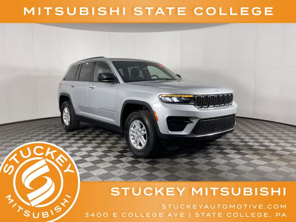 2024 Jeep Grand Cherokee Laredo 4WD