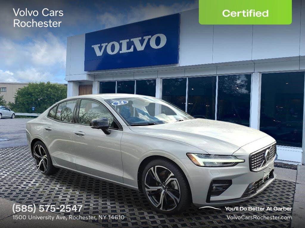 2024 Volvo S60 B5 Ultimate Dark Theme AWD