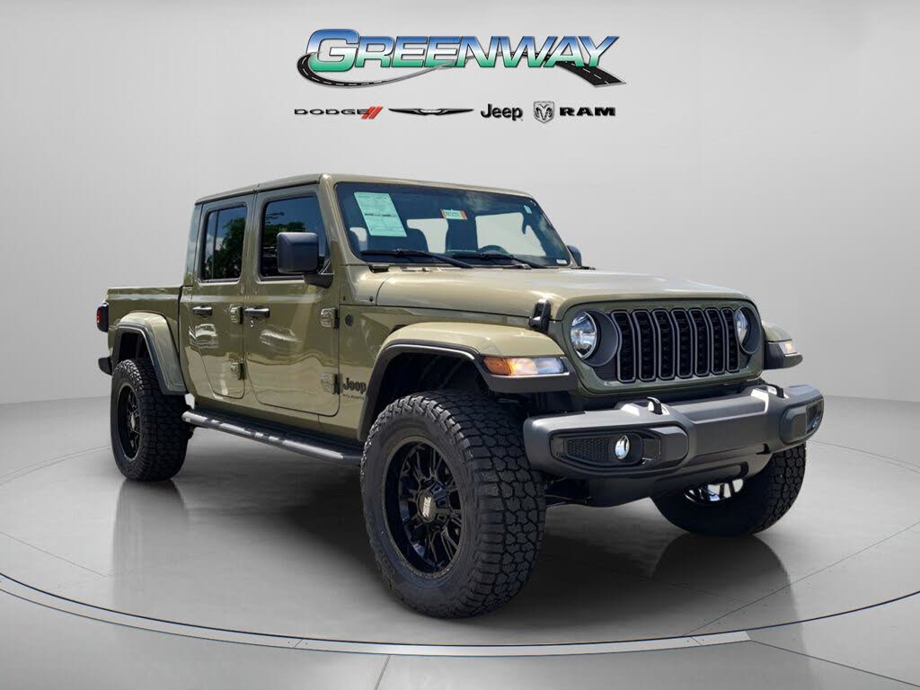 2025 Jeep Gladiator NightHawk Crew Cab 4WD