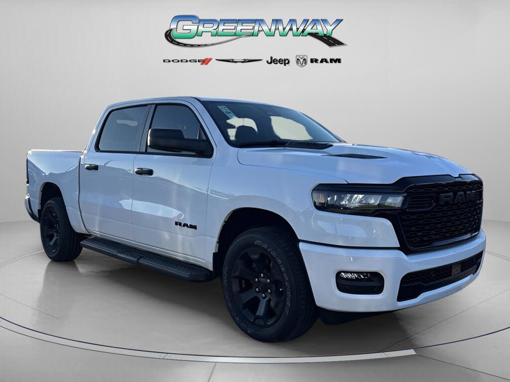 2026 RAM 1500 Express Crew Cab 4WD