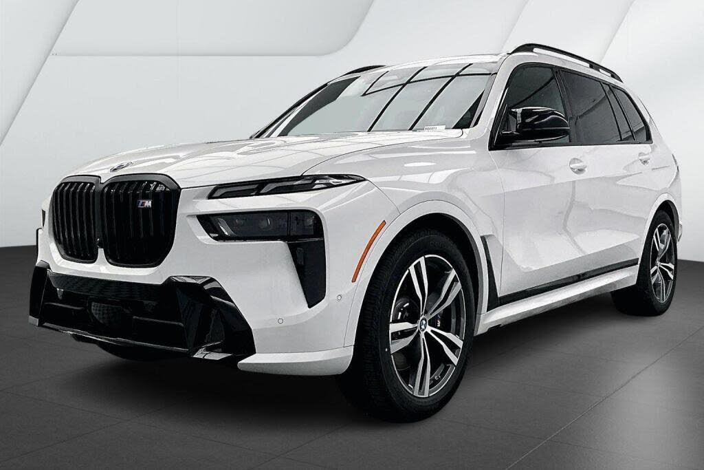 2026 BMW X7 M60i AWD