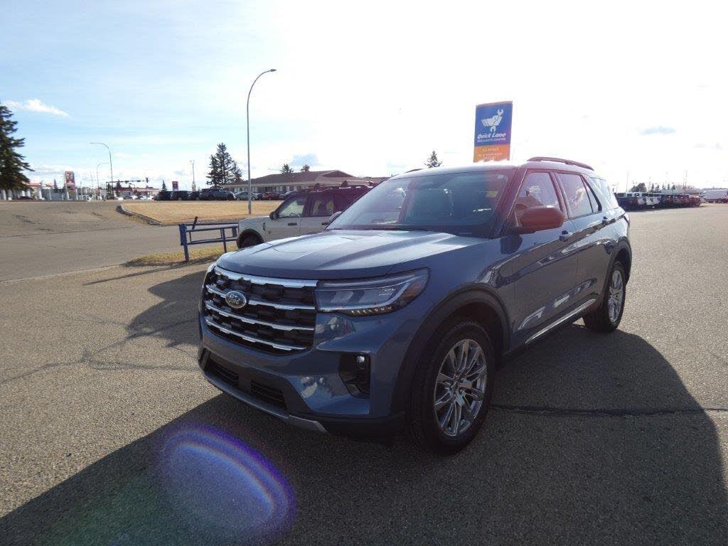 2025 Ford Explorer Active AWD