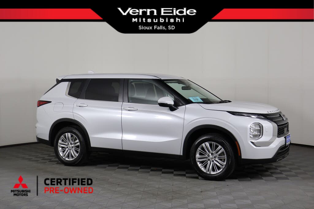 2024 Mitsubishi Outlander ES S-AWC