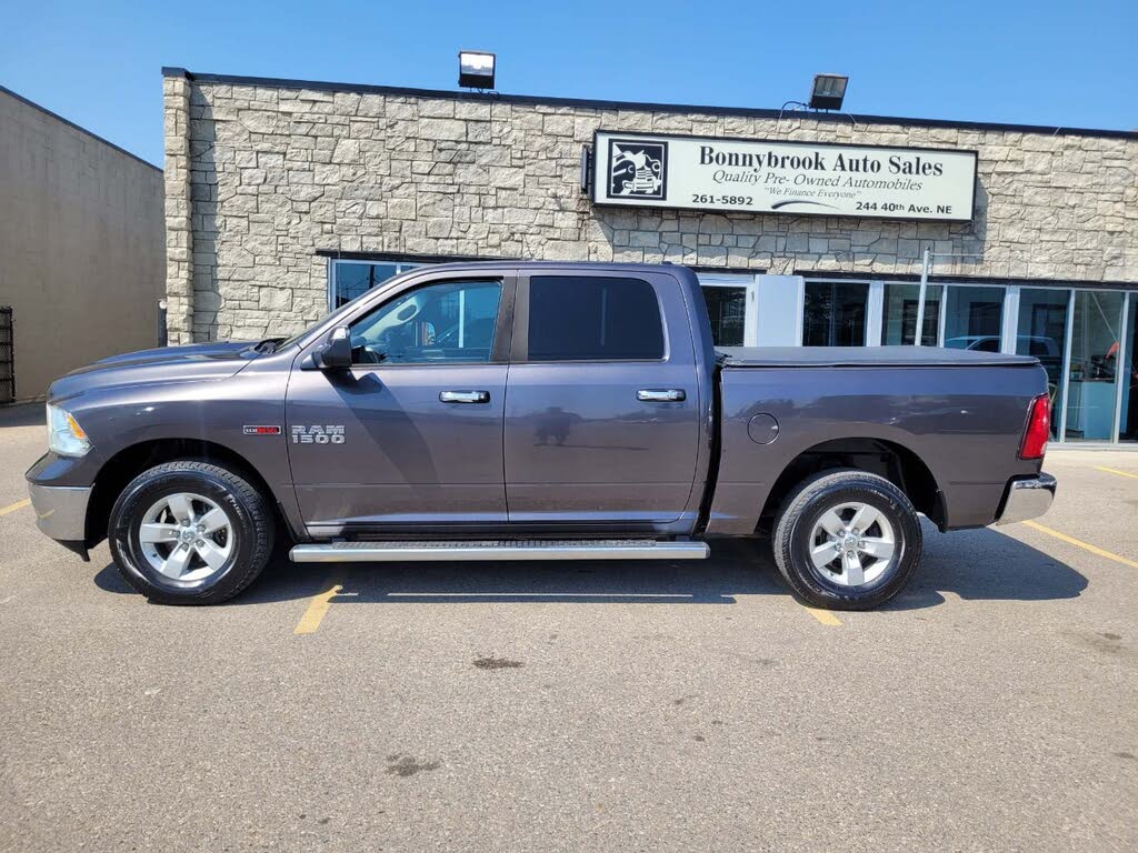 2015 RAM 1500 SLT Crew Cab 4WD