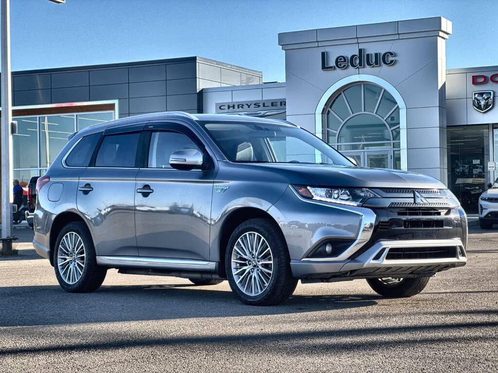 2022 Mitsubishi Outlander Hybrid Plug-in SE S-AWC
