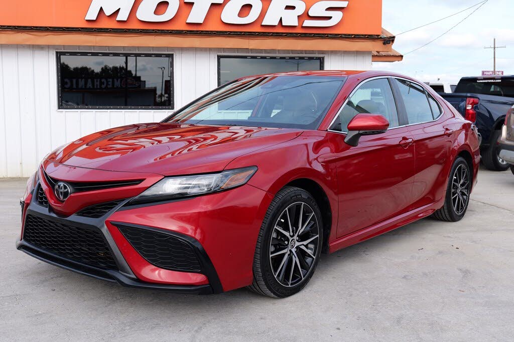 2022 Toyota Camry SE FWD