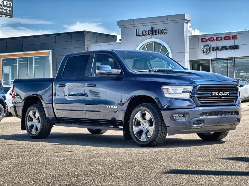 RAM 1500 Laramie Crew Cab 4WD 2024