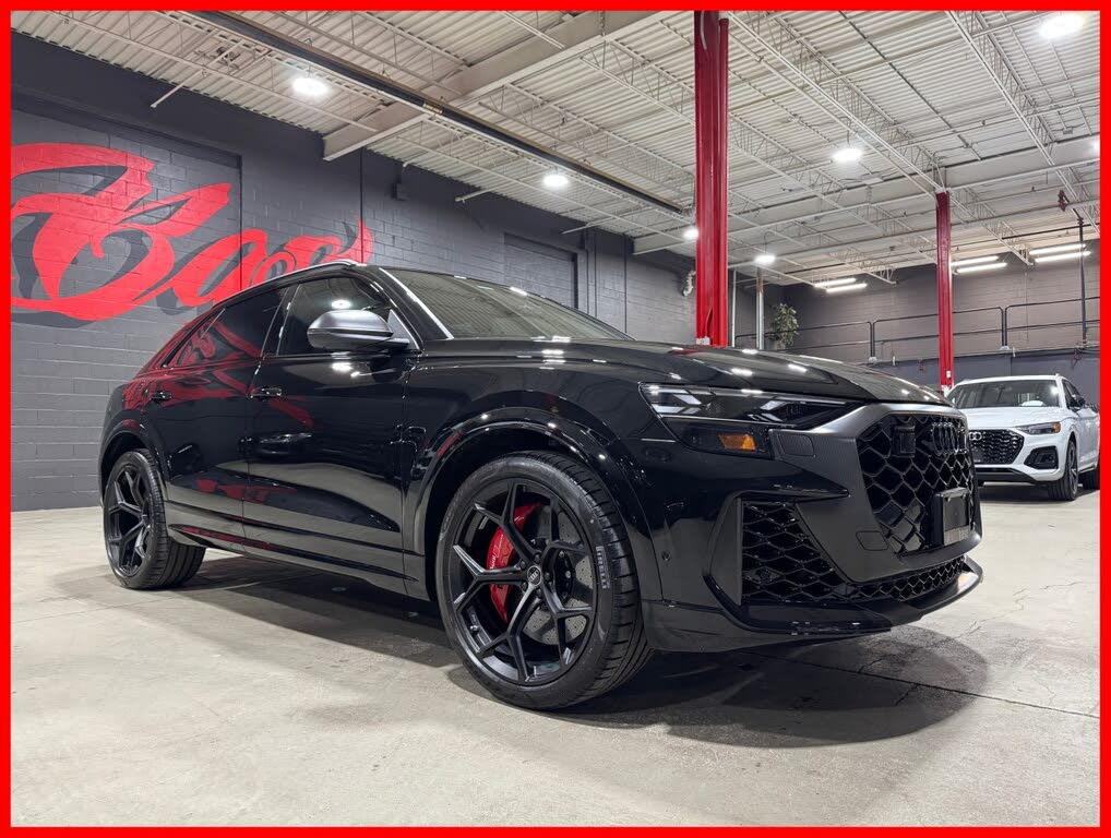 2025 Audi RS Q8 4.0T quattro Performance