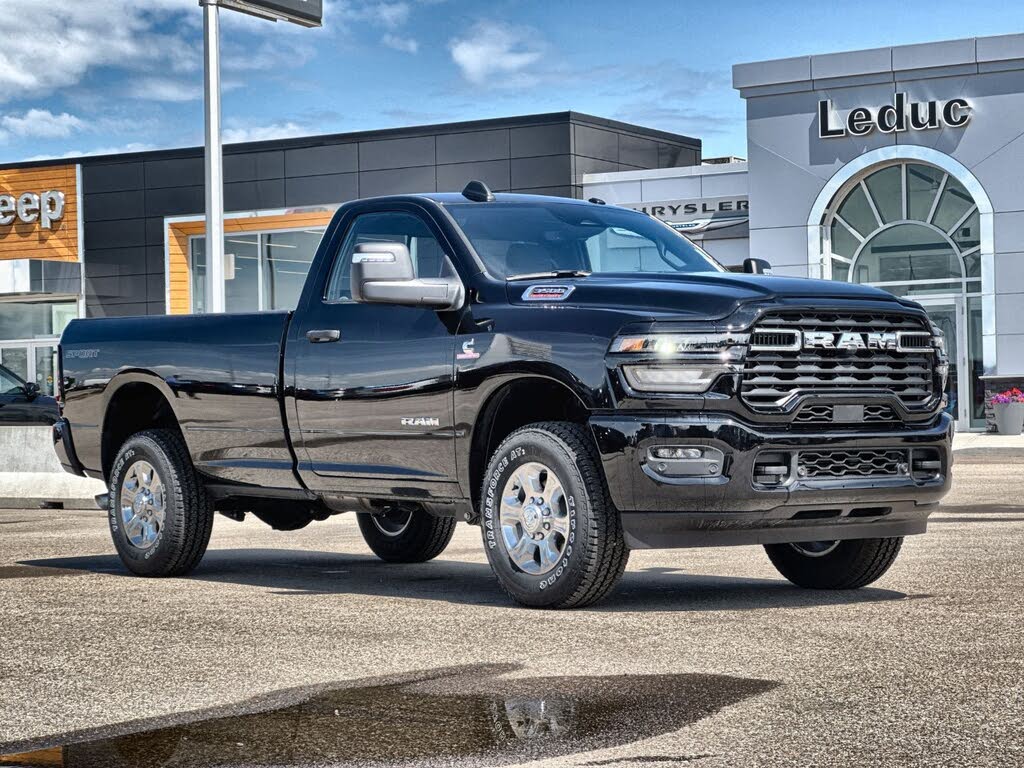 2025 RAM 3500 Big Horn Regular Cab LB 4WD