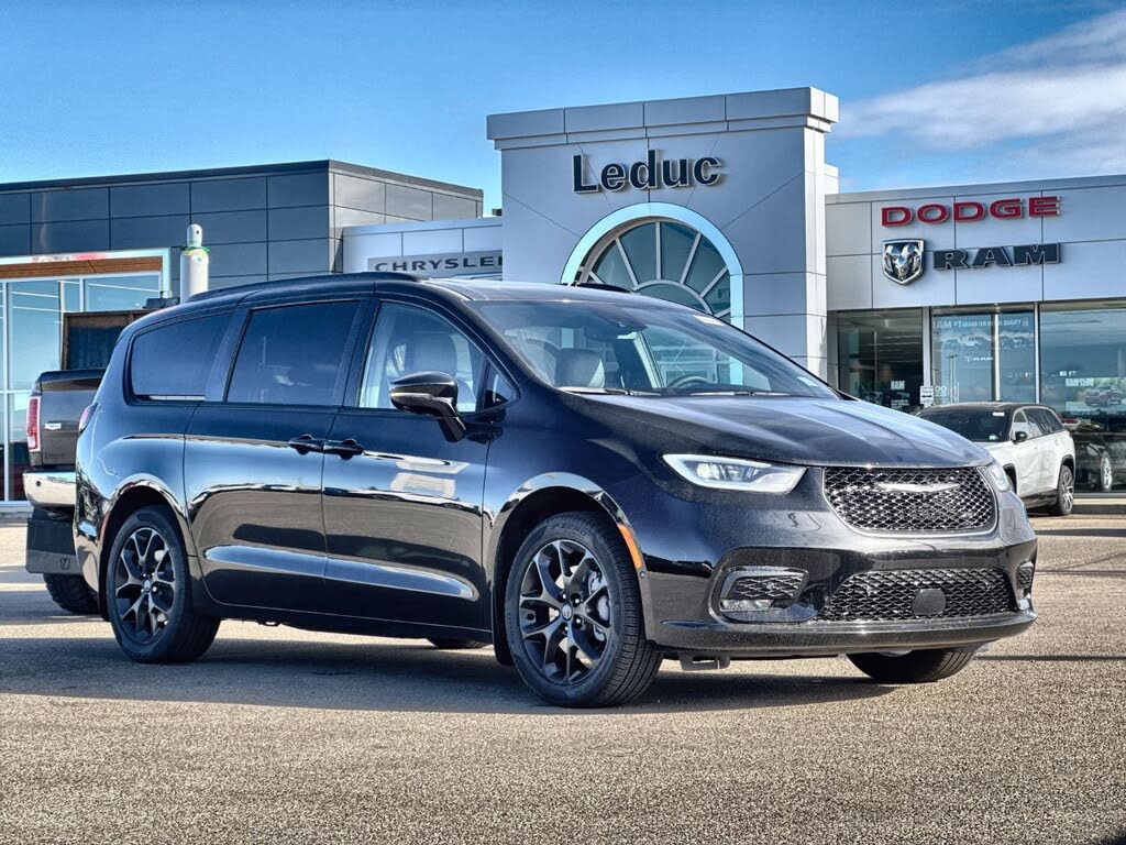 2026 Chrysler Pacifica Limited AWD