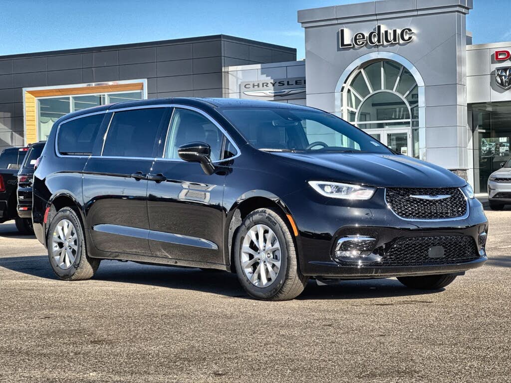 2026 Chrysler Pacifica Select AWD