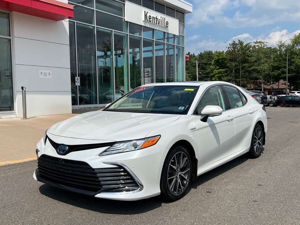 2021 Toyota Camry Hybrid XLE FWD