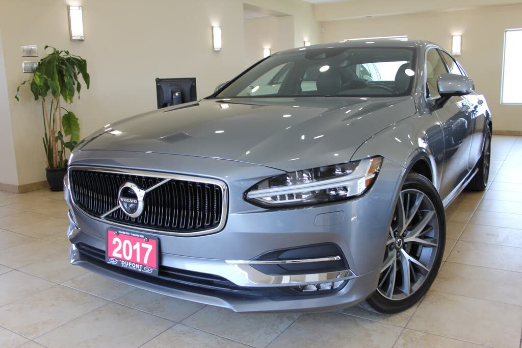 2017 Volvo S90 T6 Momentum AWD