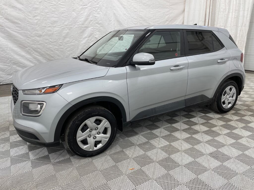 2022 Hyundai Venue Essential FWD
