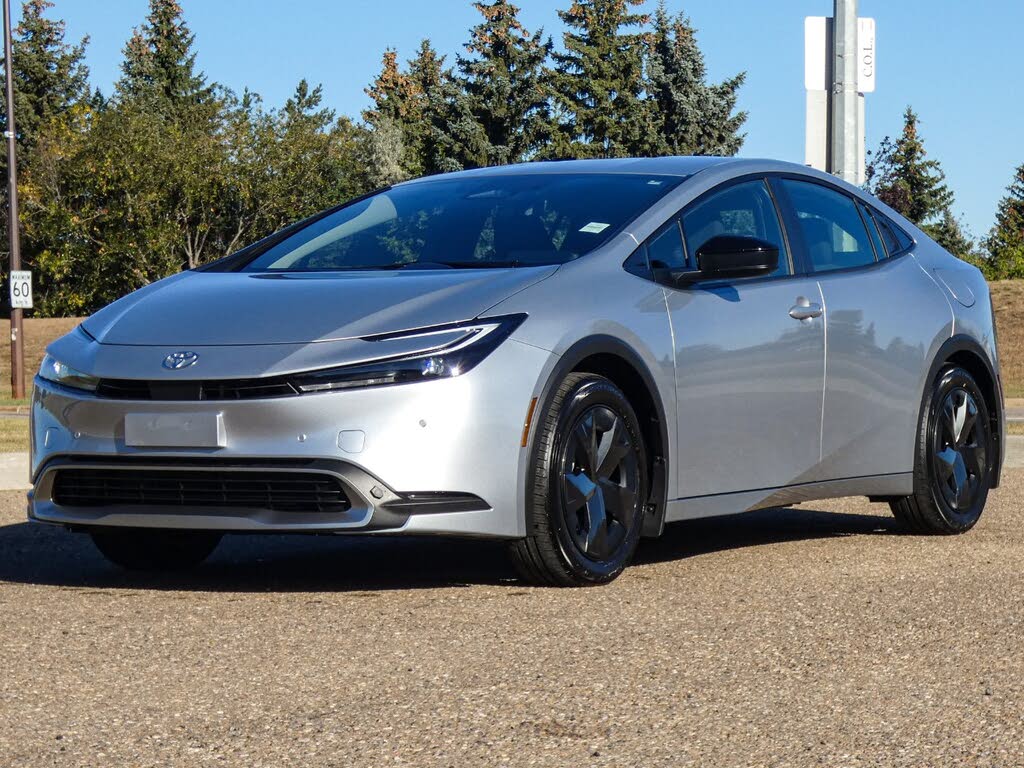 2026 Toyota Prius Plug-In Hybrid SE FWD