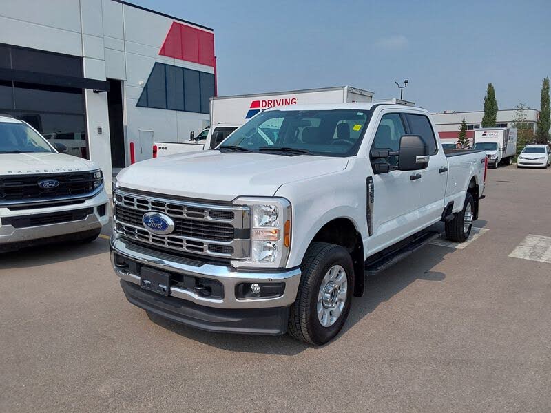 Ford F-350 Super Duty XLT Crew Cab LB 4WD 2024