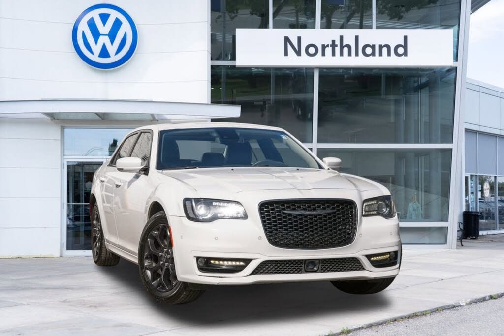 2023 Chrysler 300 Touring L AWD