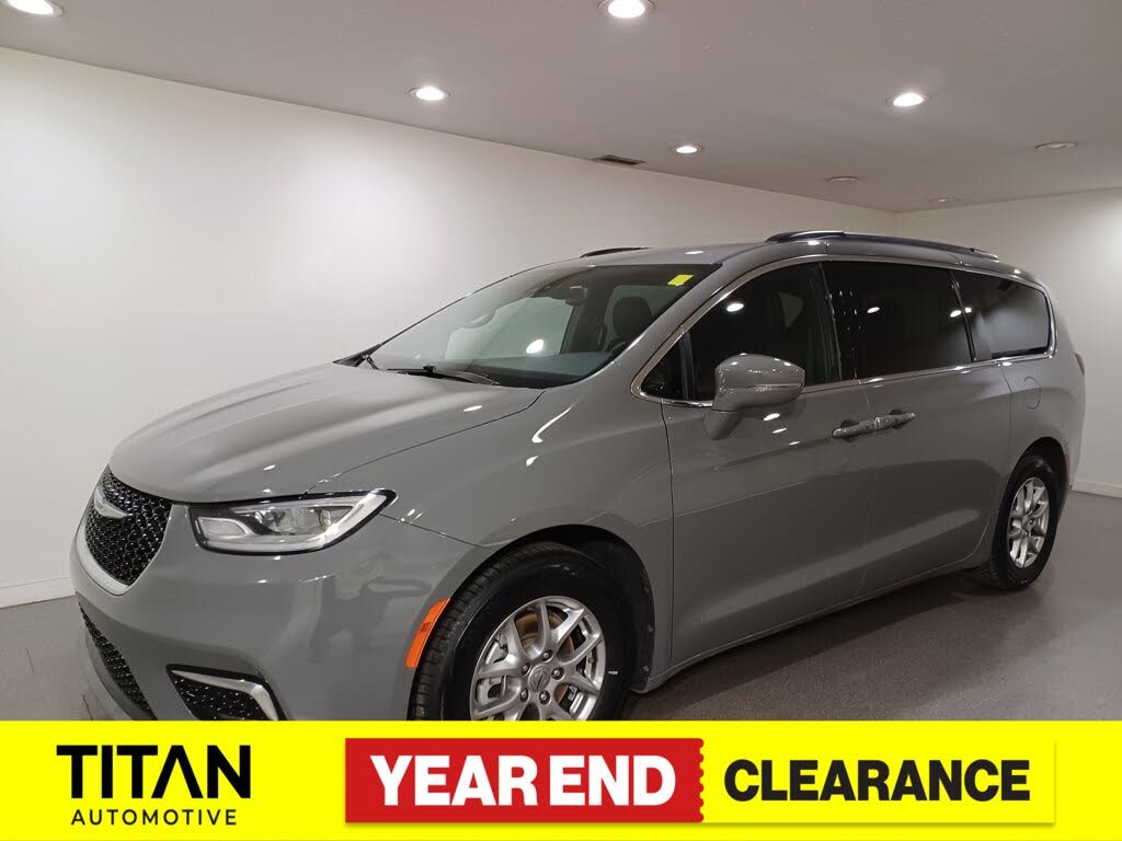 2022 Chrysler Pacifica Touring FWD