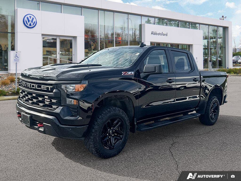 2023 Chevrolet Silverado 1500 Custom Trail Boss Crew Cab 4WD