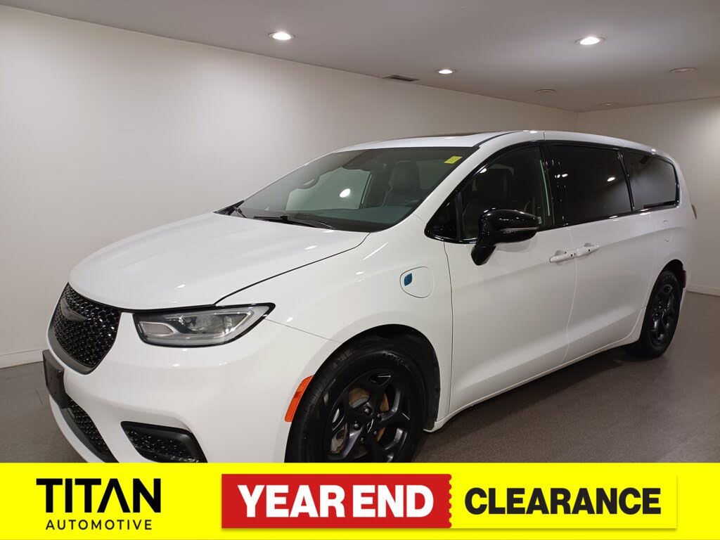 2023 Chrysler Pacifica Hybrid Limited FWD