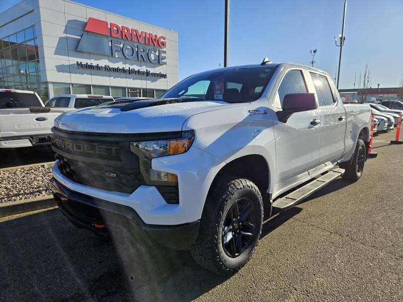 2024 Chevrolet Silverado 1500 Custom Trail Boss Crew Cab 4WD