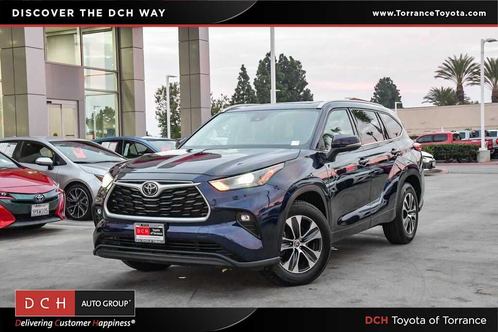 2022 Toyota Highlander XLE FWD