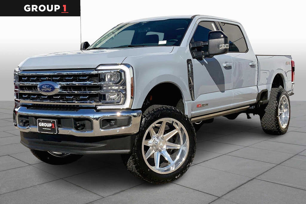 2025 Ford F-250 Super Duty Lariat Crew Cab 4WD
