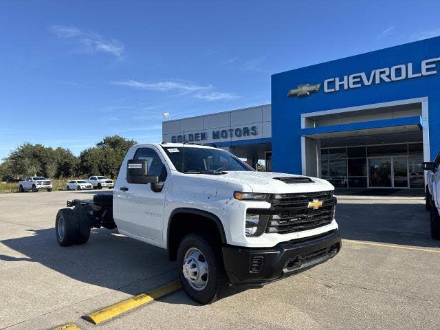 2026 Chevrolet Silverado 3500HD Chassis Work Truck Regular Cab 4WD