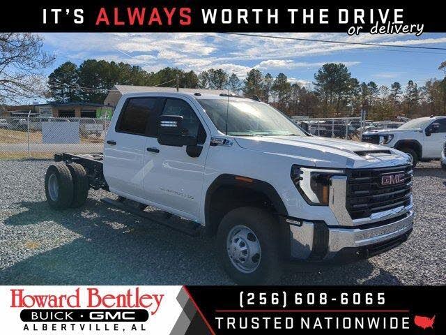 2026 GMC Sierra 3500HD Chassis Pro Crew Cab 4WD