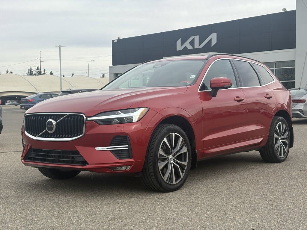 2022 Volvo XC60 B6 Momentum AWD
