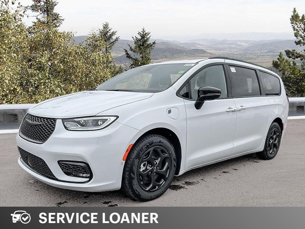 Chrysler Pacifica Hybrid Premium S Appearance FWD 2024