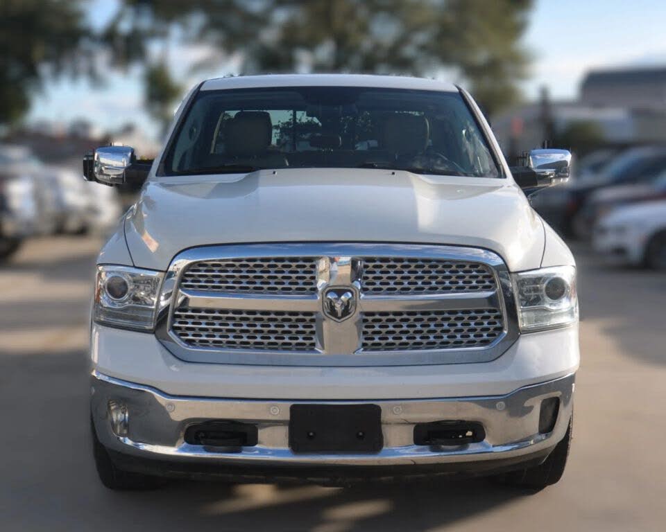 2016 RAM 1500 Laramie Crew Cab 4WD