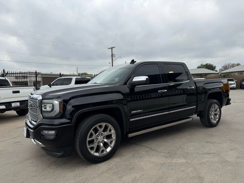 2017 GMC Sierra 1500 Denali Crew Cab 4WD