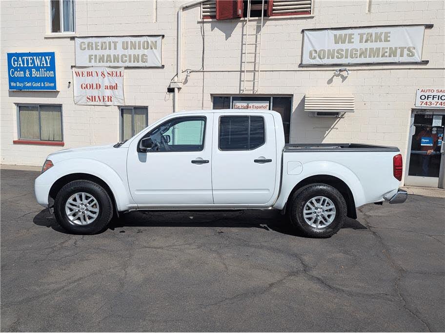 2017 Nissan Frontier SV V6 Crew Cab
