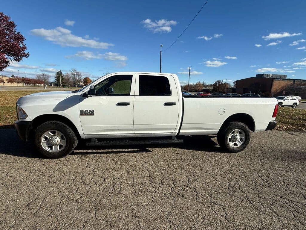 2017 RAM 3500 Tradesman Crew Cab LB RWD