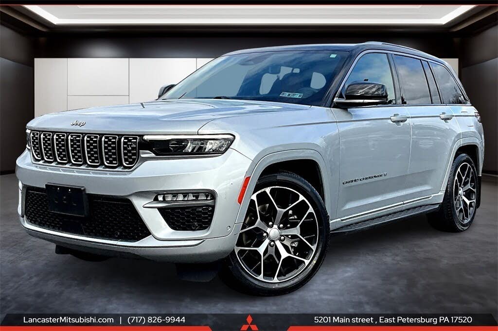 2022 Jeep Grand Cherokee Summit 4WD
