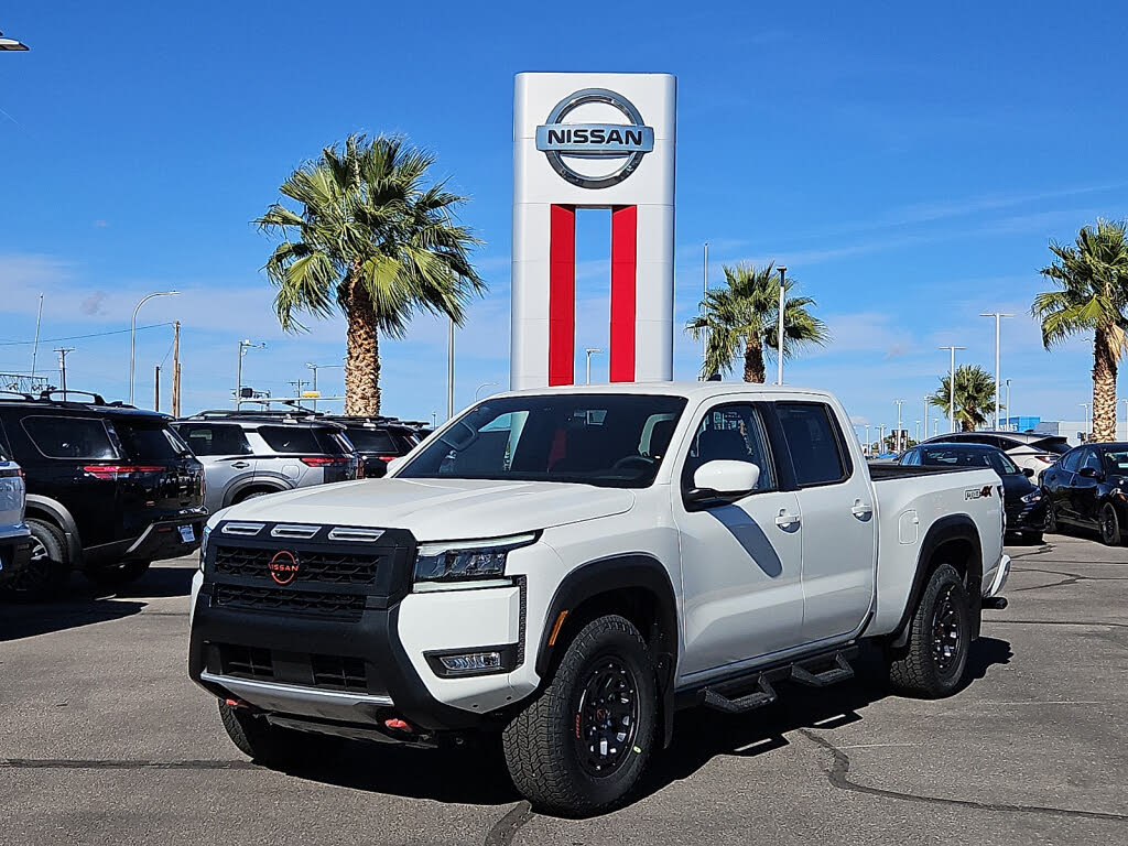 2026 Nissan Frontier PRO-4X Crew Cab LB 4WD