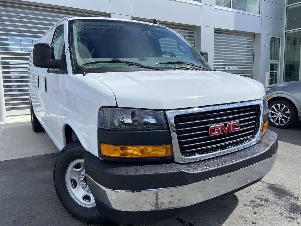GMC Savana Cargo 3500 RWD 2025