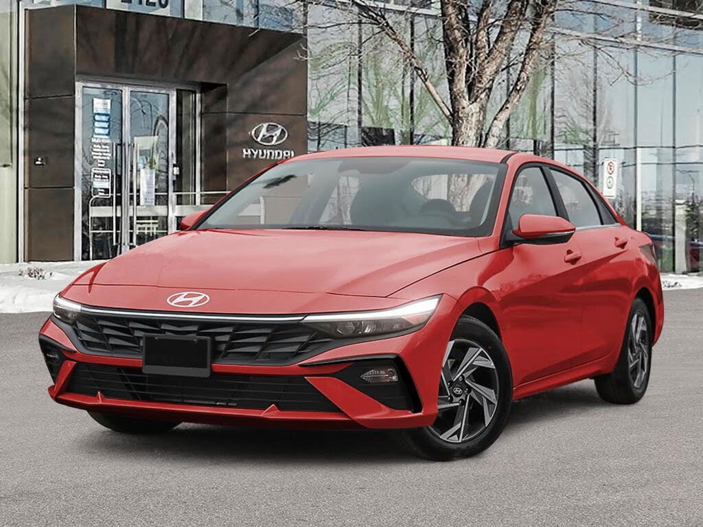 2025 Hyundai Elantra Luxury FWD
