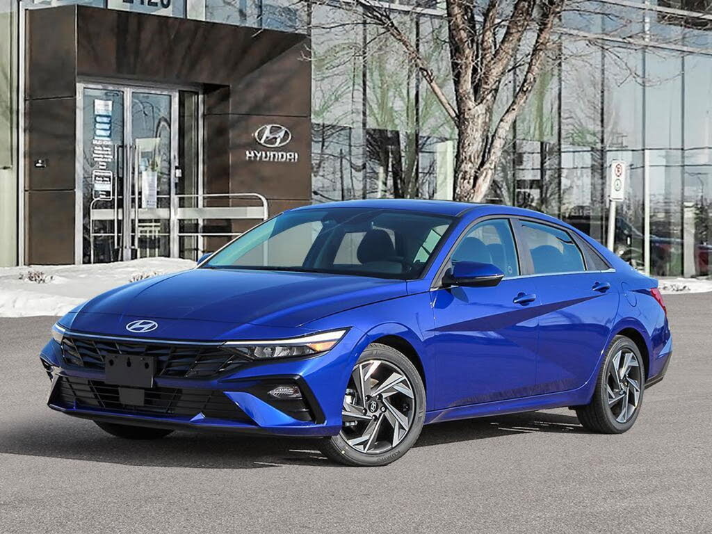 2025 Hyundai Elantra Luxury FWD