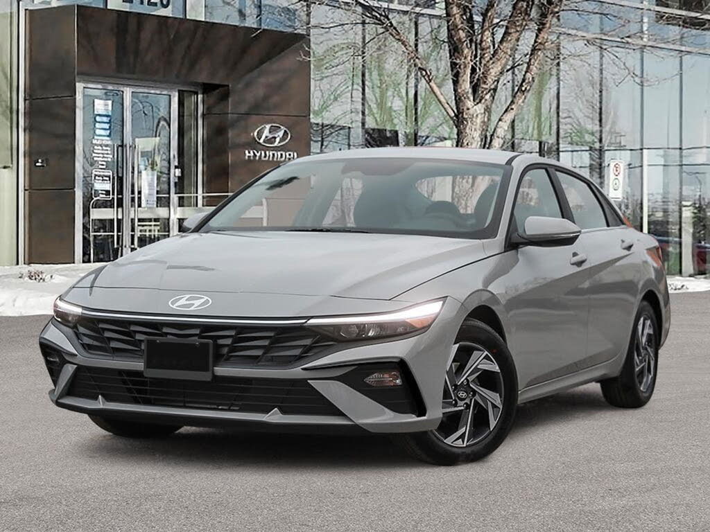 2025 Hyundai Elantra Luxury FWD
