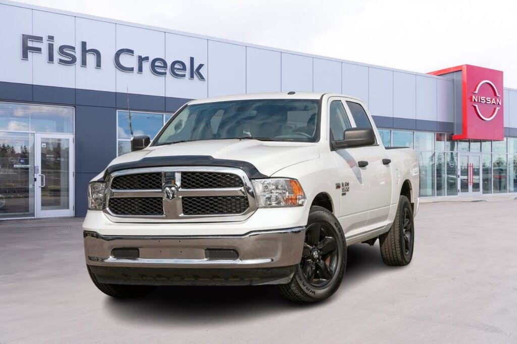 2022 RAM 1500 Classic SLT Crew Cab 4WD