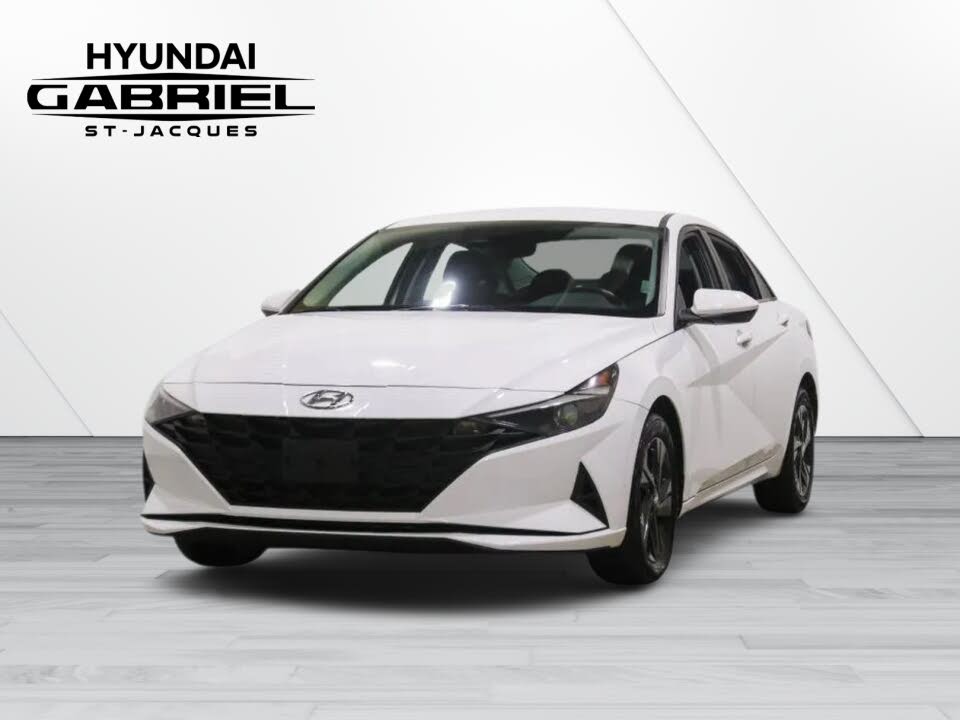 2022 Hyundai Elantra Preferred FWD