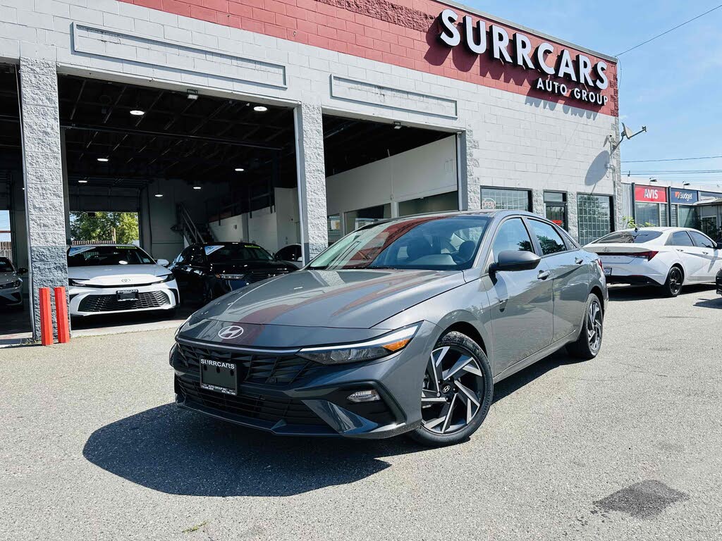 Hyundai Elantra Preferred FWD 2025