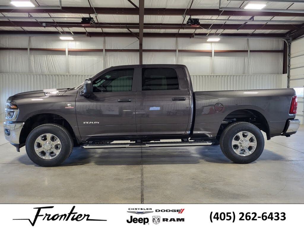 2025 RAM 2500 Big Horn Crew Cab 4WD