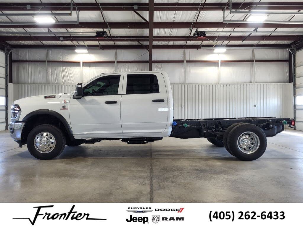 2026 RAM 3500 Chassis Tradesman Crew Cab LB DRW 4WD